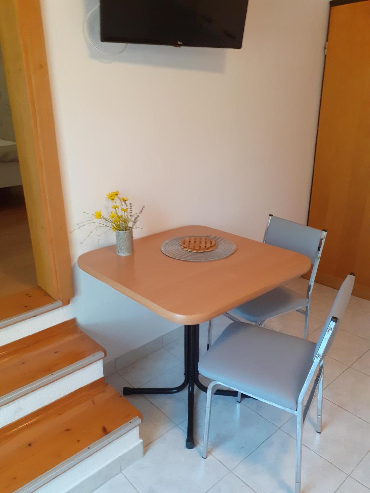 Guesthouse Apartment Bozica Bol Exterior foto