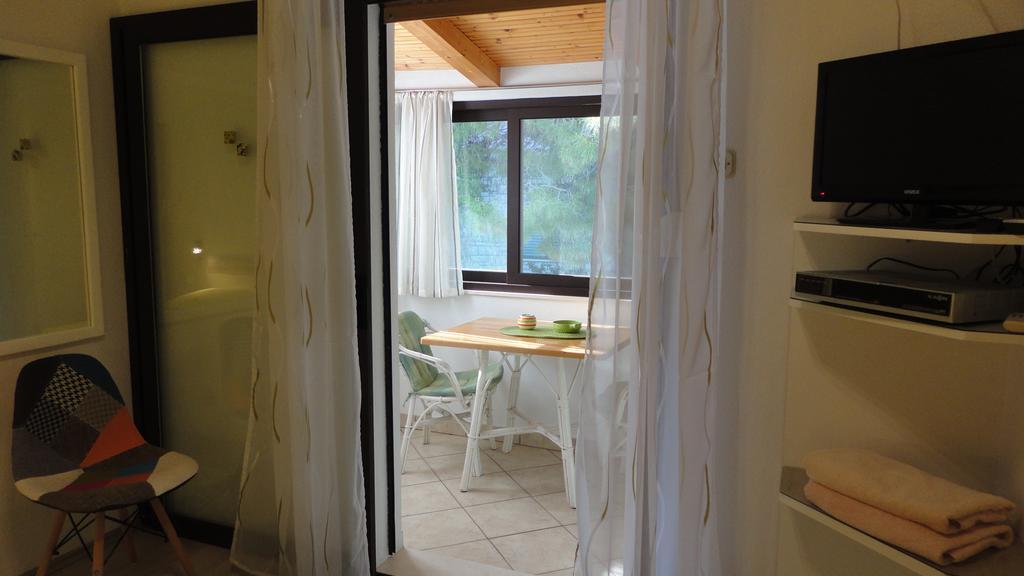 Guesthouse Apartment Bozica Bol Exterior foto